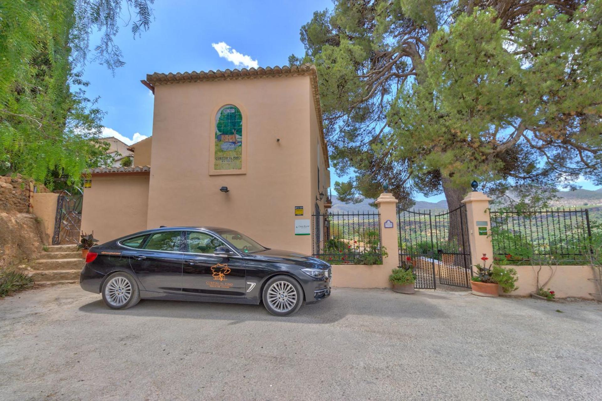 Bed and Breakfast Cortijo El Pino Retreat Альбуньюэлас Экстерьер фото